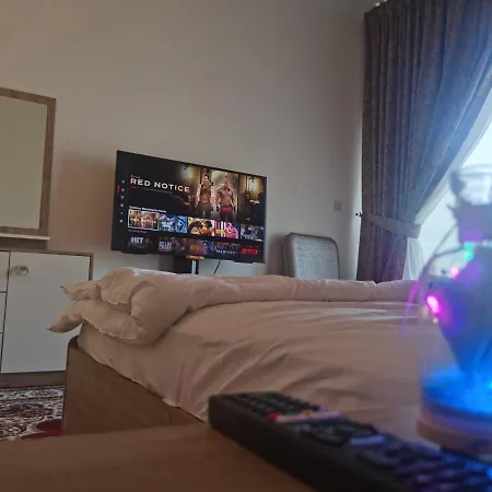 Heaven Escape Surrounded By Stunning Golf View High Floor -Netflix-Gym-Pool -Perfect Vacations Apartment Dubai Exterior photo