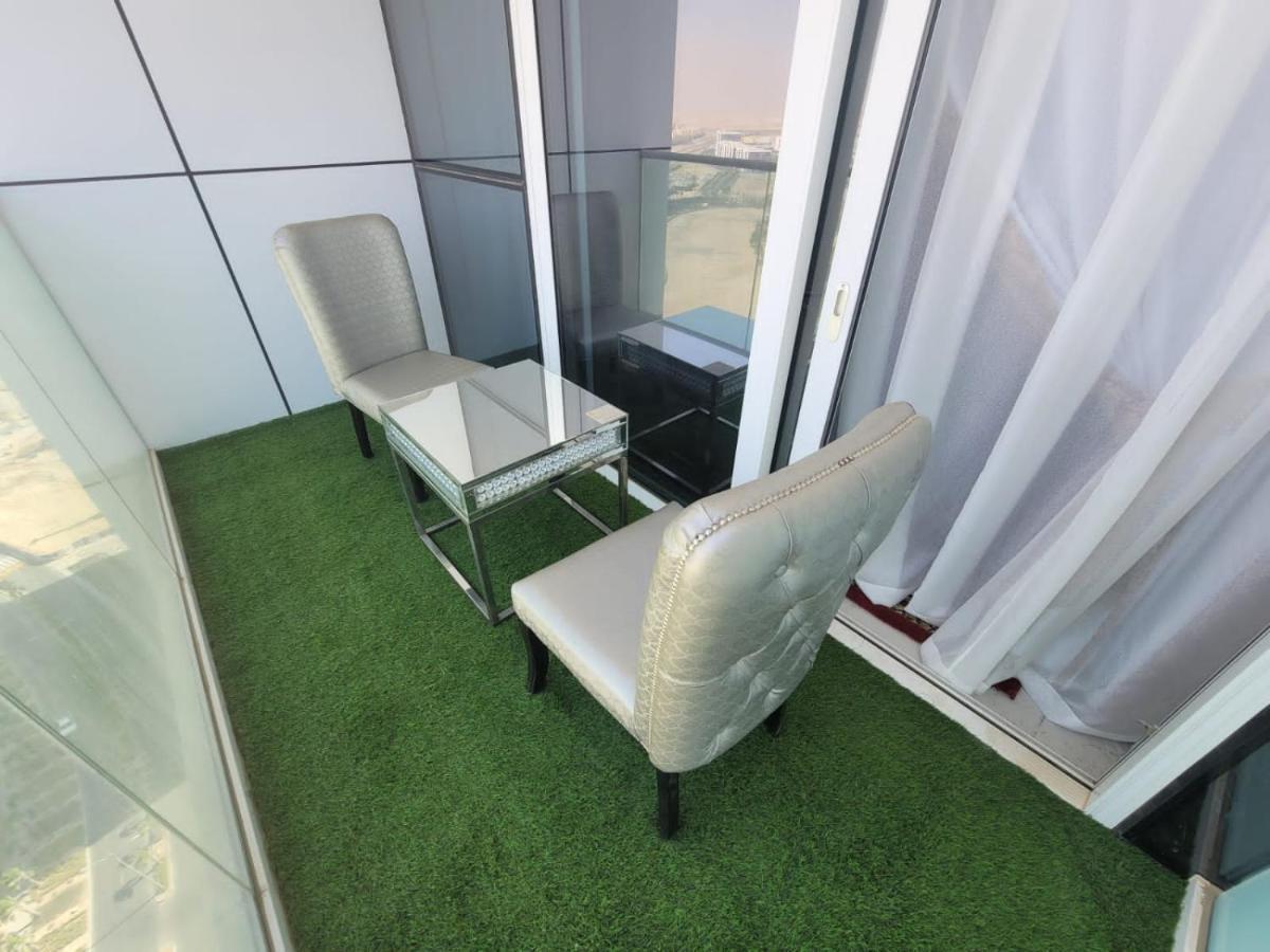 Heaven Escape Surrounded By Stunning Golf View High Floor -netflix-gym-pool -perfect Vacations شقة دبي